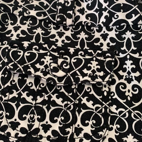 Ann Taylor black and white print cropped pants Margo fit Size 4 Inseam 20” - Picture 3 of 6